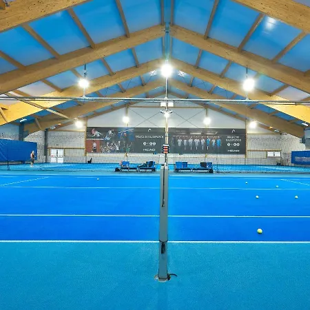 酒店 Tennis & Country Club 3*