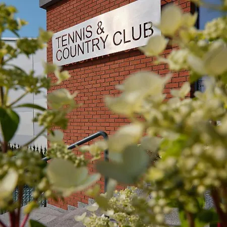 Tennis & Country Club 酒店 3*